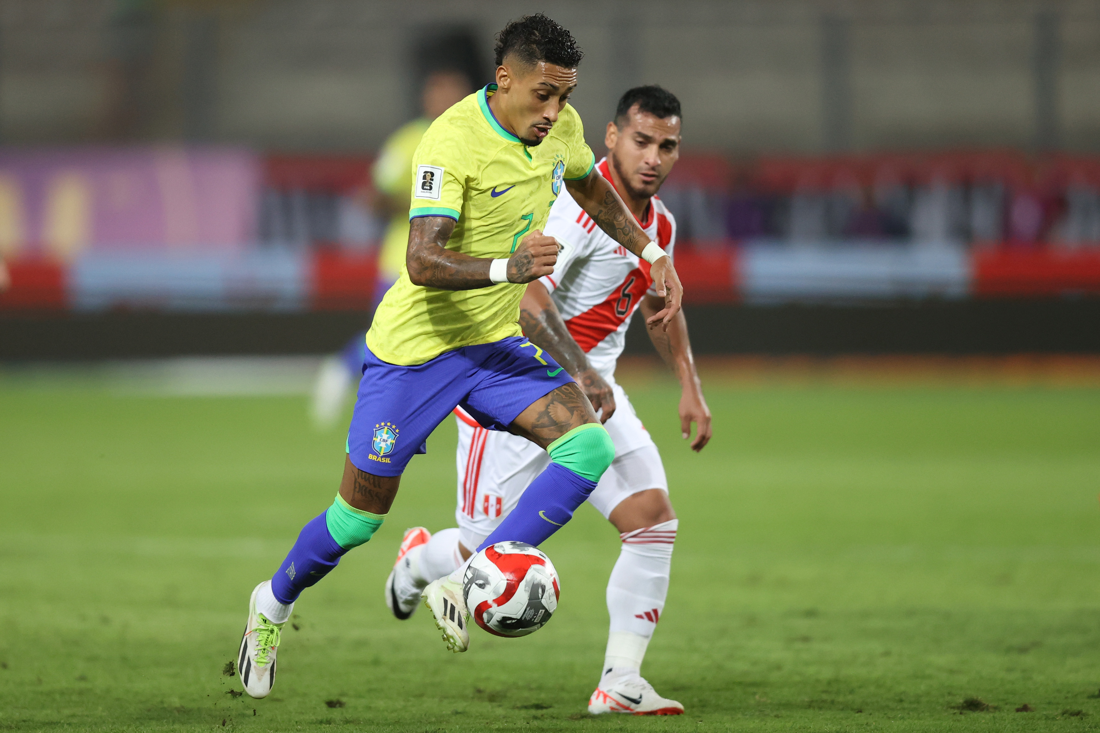 秘鲁险胜意大利，哈里·凯恩爆发神勇