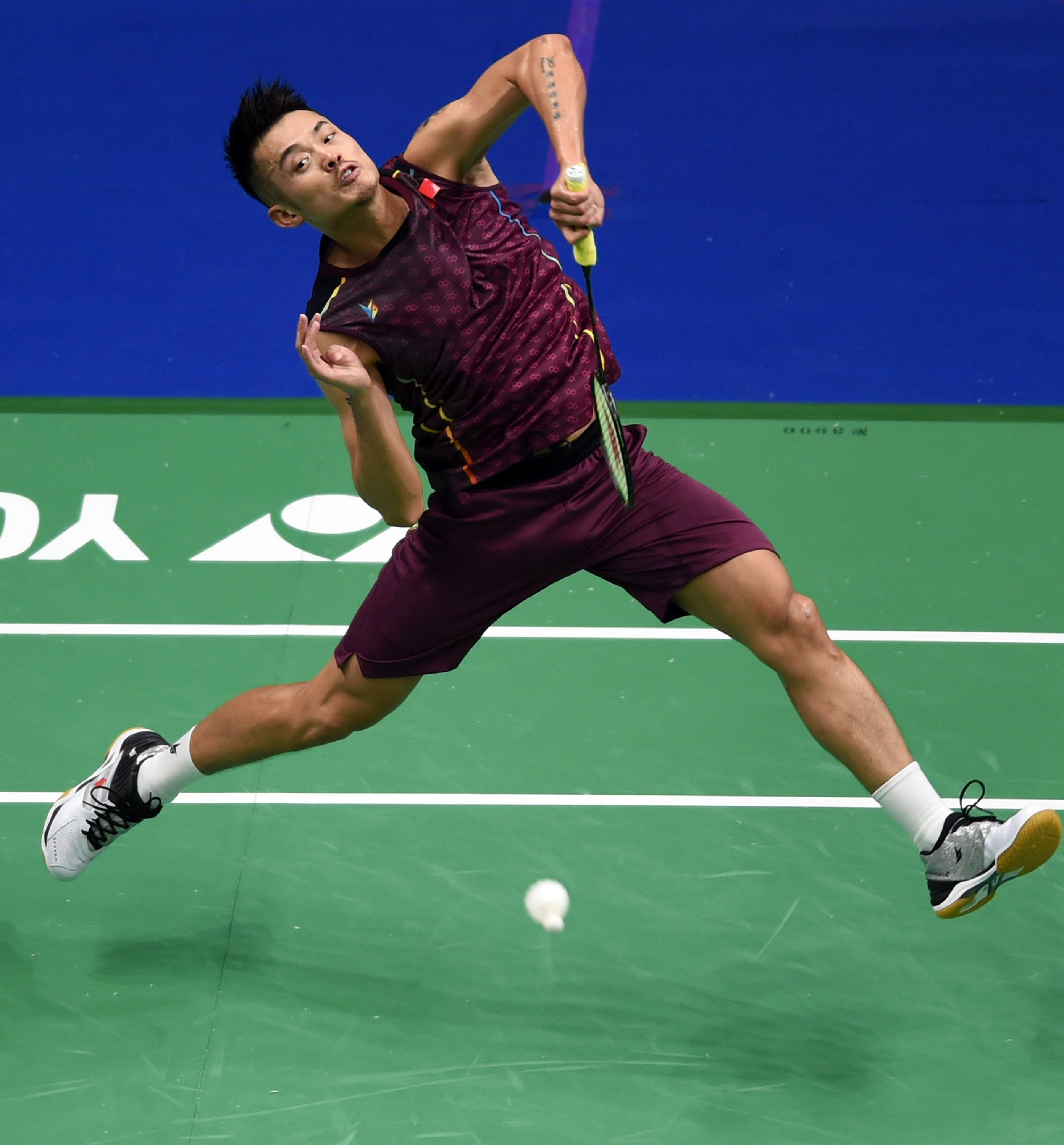 中国羽毛球队鏖战印尼羽毛球队，林丹高光表现