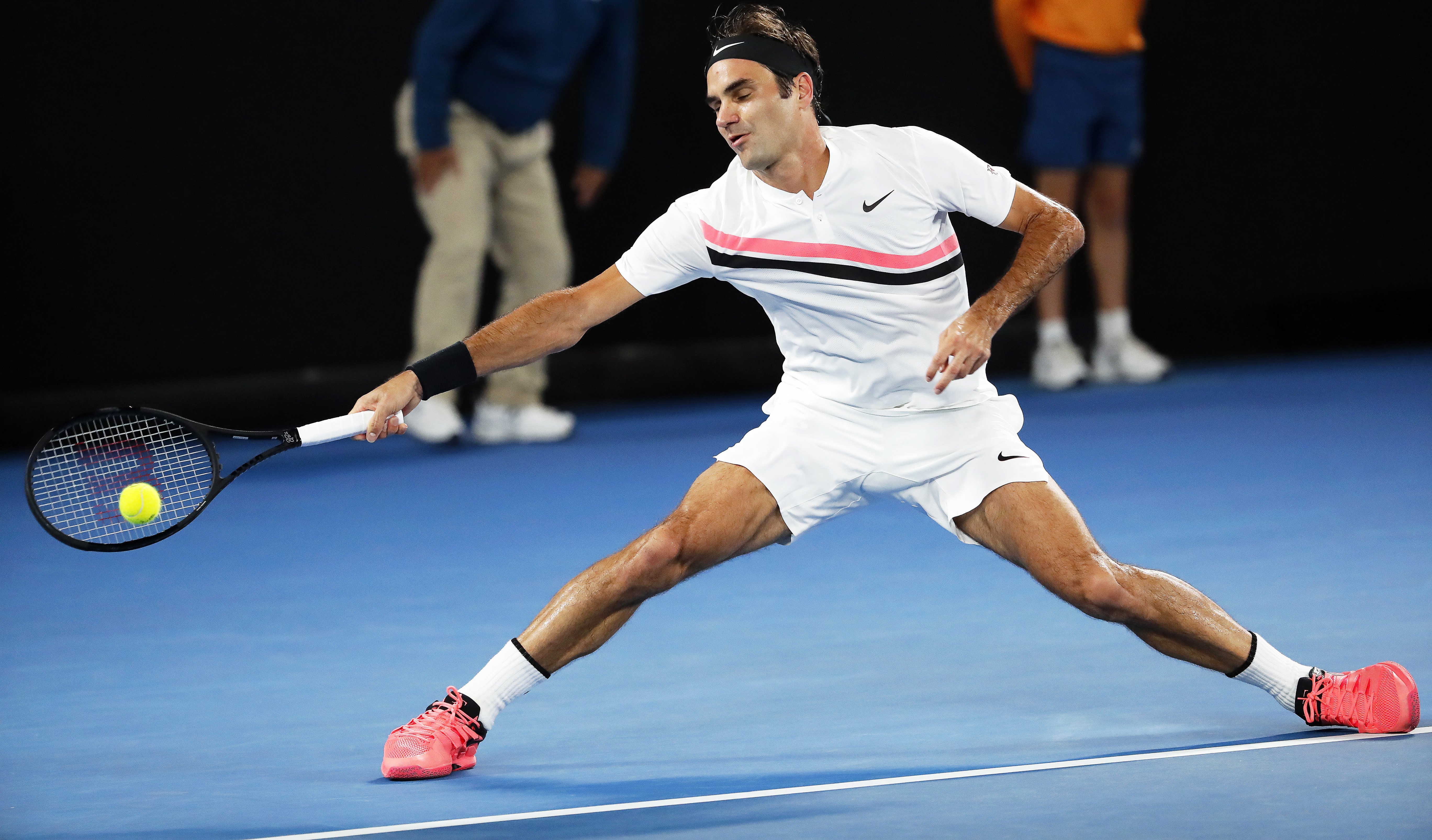 澳大利亚网球队险胜欧洲网球队，费德勒惊艳世界