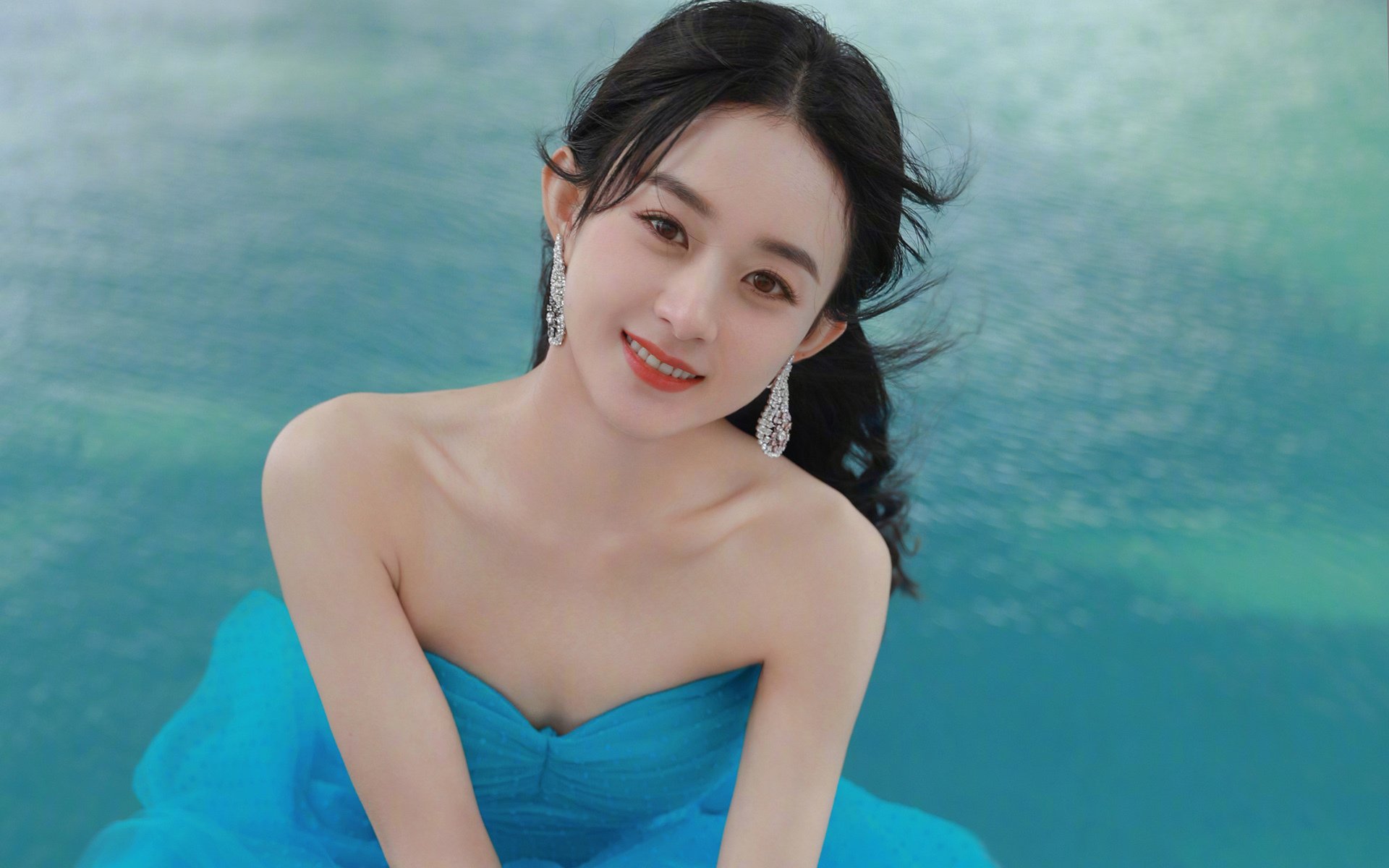 绿茵画布上的永恒一笔,奥亚尔萨瓦尔用绝杀终结沙特,点燃赛场的灵魂火焰