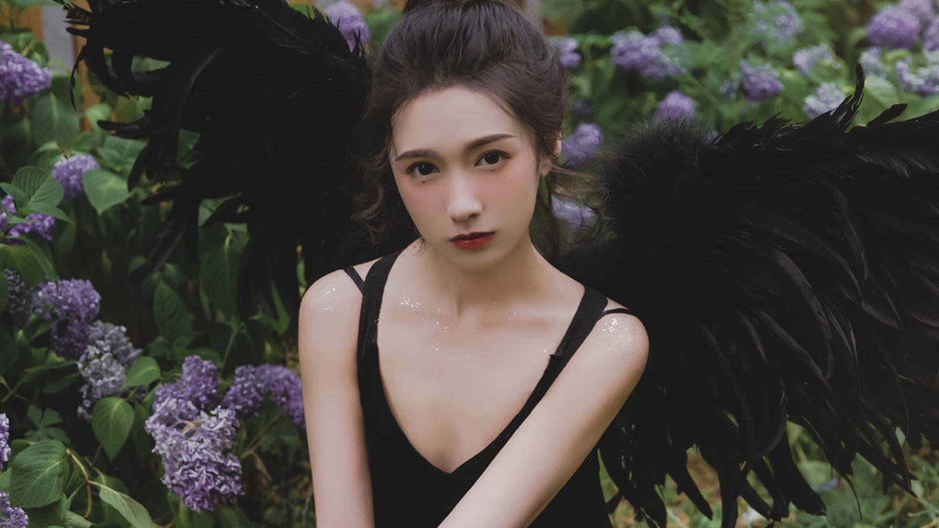 双星闪耀夜，迪马利亚的魔法与乌克兰的铁血征程